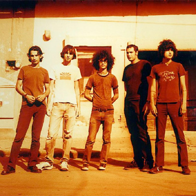 AT THE DRIVE-IN GROUPE