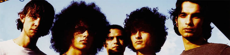 AT THE DRIVE-IN SE REFORME APRES ONEZ ANS DE SILENCE