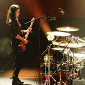 BLOOD RED SHOES NEWS
