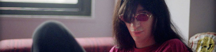 JOEY RAMONE : L'ALBUM POSTHUME YA KNOW? EN ECOUTE EN AVANT-PREMIERE