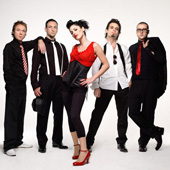 SUPERBUS BIOGRAPHIE