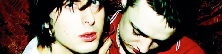 CARL BARÂT ET PETE DOHERTY ENTERRENT LES LIBERTINES