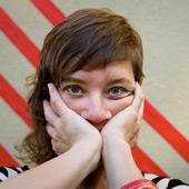 tUnE-yArDs
