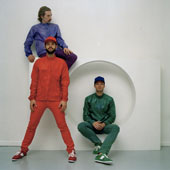 WHOMADEWHO BIOGRAPHIE