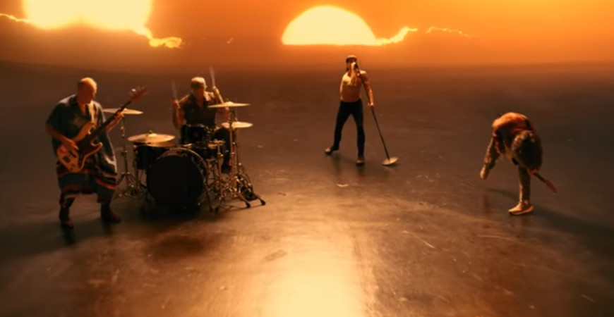 red_hot_chili_peppers_black_summer_video