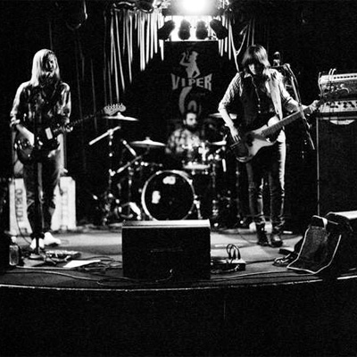 BAND OF SKULLS LIVE