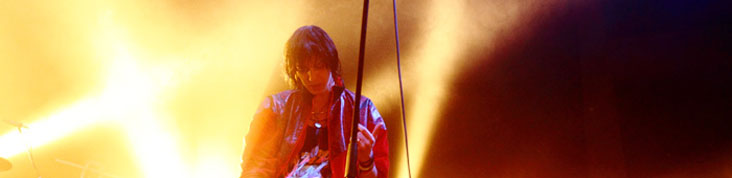 PHOTOS JULIAN CASABLANCAS @ LA CITE DE LA MUSIQUE 2010