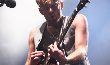 kingsofleon_d_jr_2008_