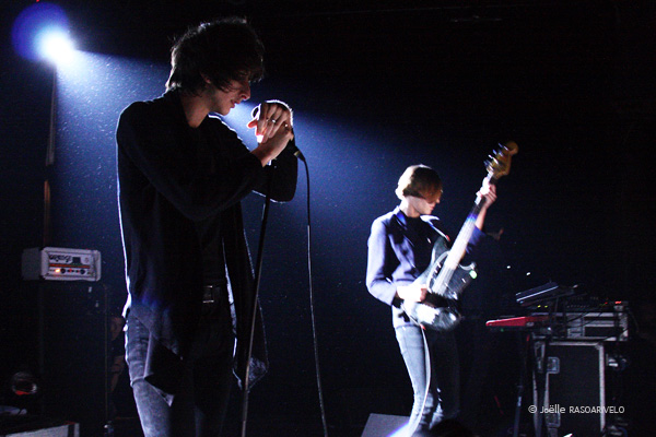 Thehorrors_1722_jr_2009