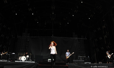 paramore_2772_jr_2010