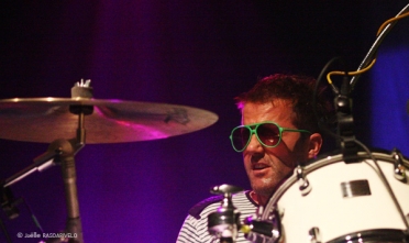 thetingtings_738_jr_2009