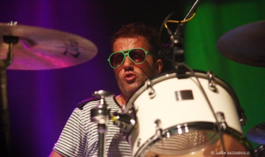 thetingtings_739_jr_2009