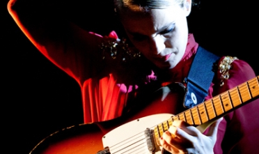e_annacalvi_pierrerigae2_1