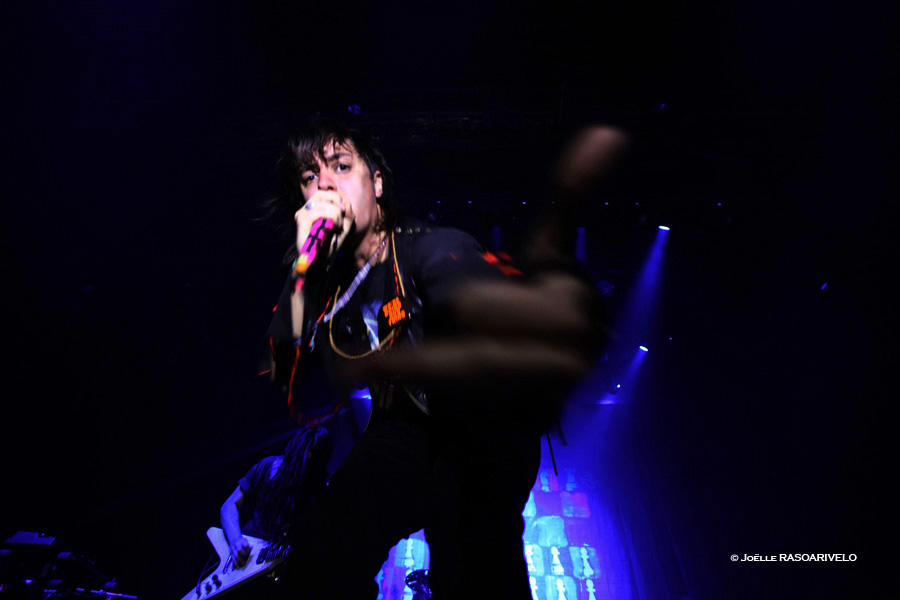 juliancasablancasandthevoidz_0023_joellerasoarivelo_2014.jpg