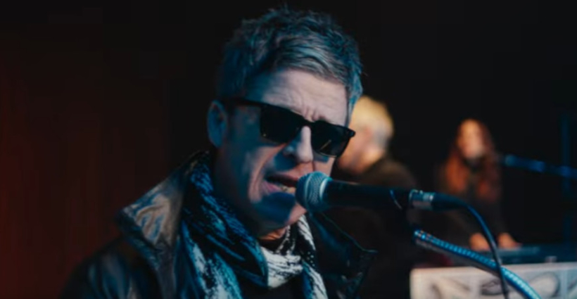 noel_gallagher_high_flying_birds_council_skies_video