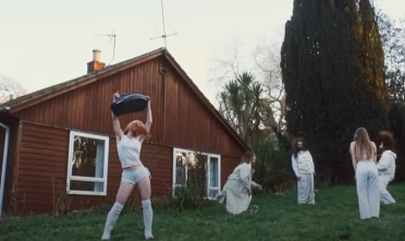wet_leg_catch_these_fists_video